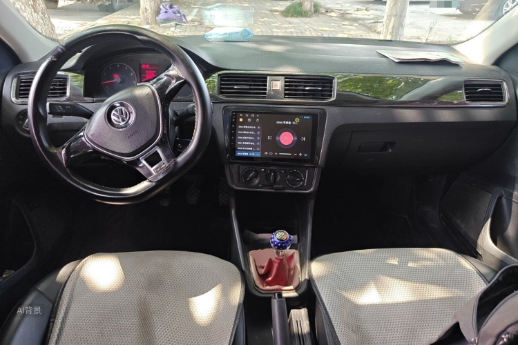 Volkswagen Santana 2018 car image #11