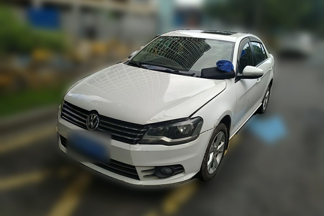 Volkswagen Bora 2013 car image 
