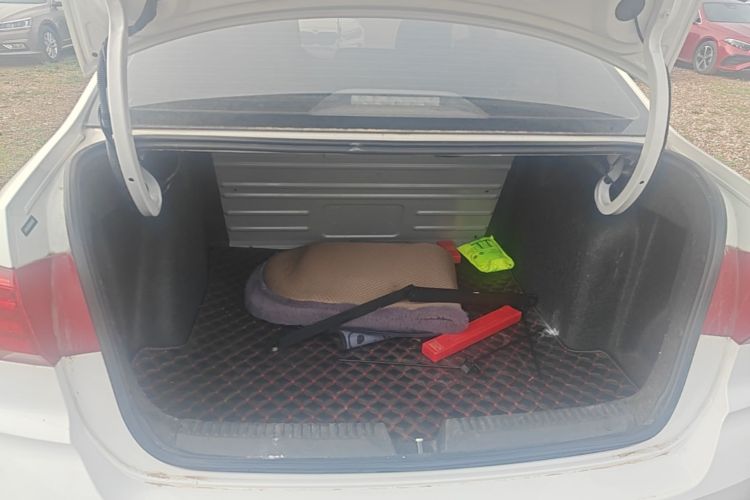 Volkswagen Santana 2019 car image #21