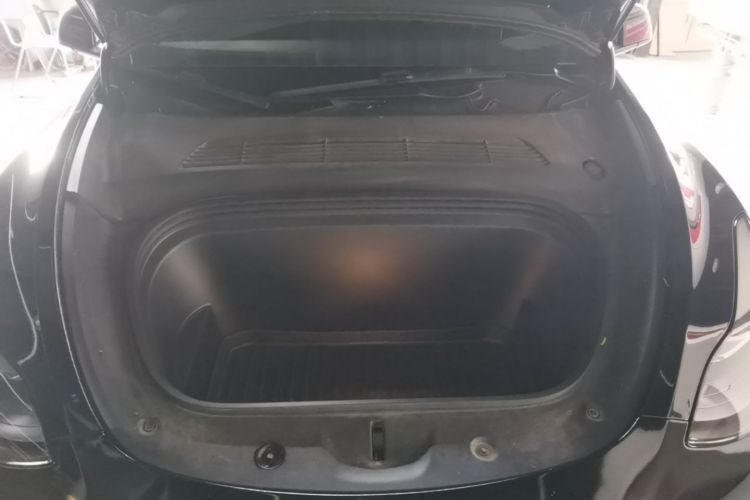 Tesla Model Y 2023 immagine di auto #20