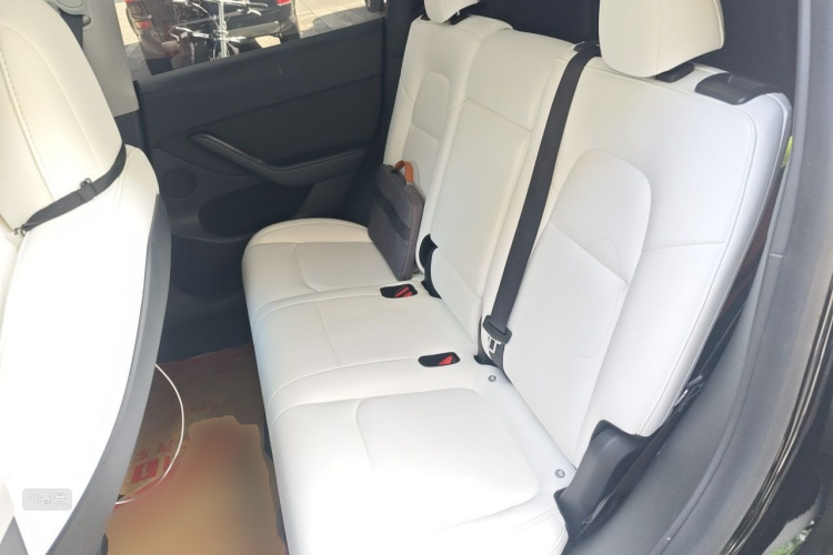 Tesla Model Y 2022 #19 Tesla Model Y 2022 car image #19