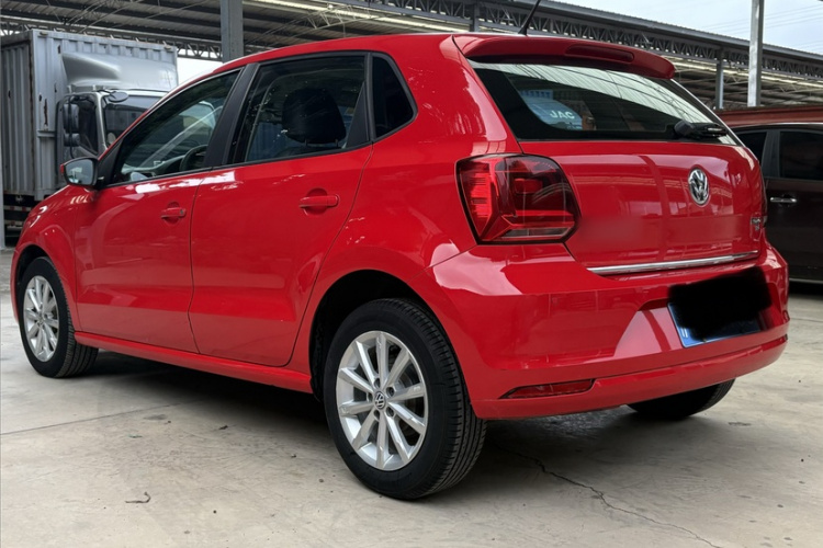 Volkswagen Polo 2018 car image #9
