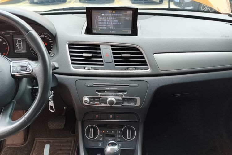 Audi Q3 2016 #17 Audi Q3 2016 car image #17