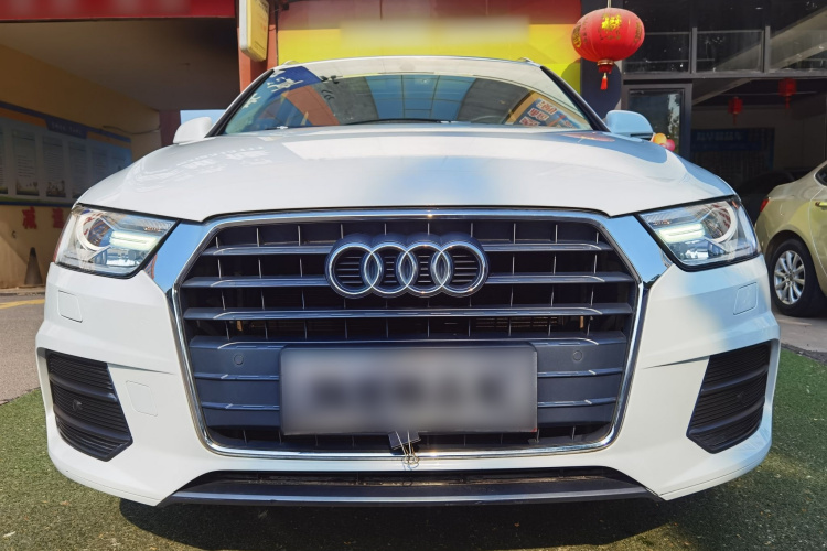 Audi Q3 2017 car image #6