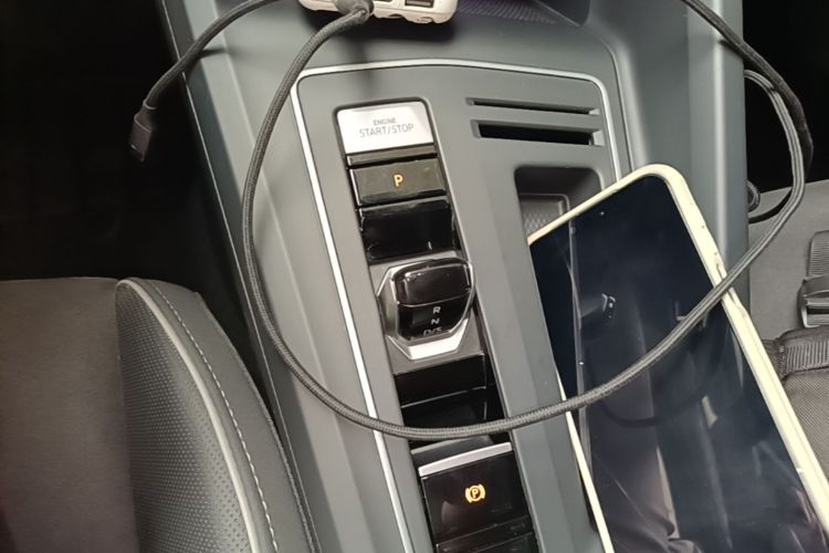 Volkswagen Golf 2022 car image #14