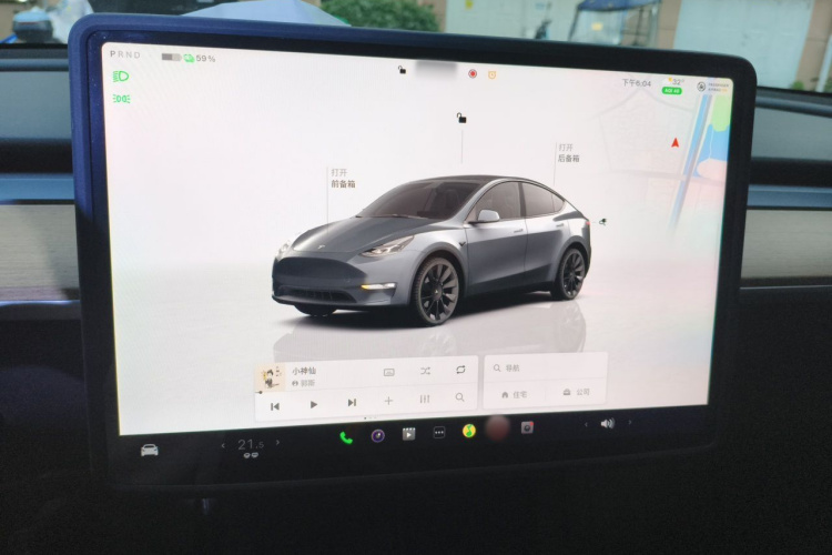 Tesla Model Y 2022 car image #16