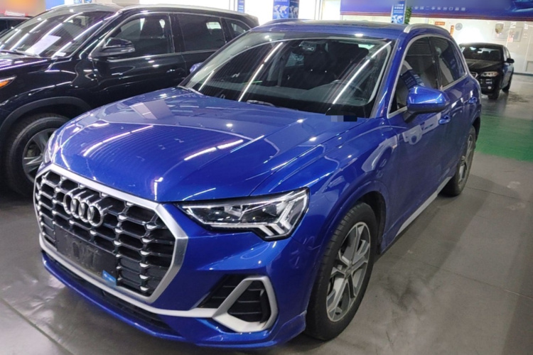 Audi Q3 2020 صورة سيارة #2