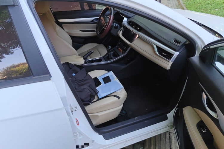 GEELY Emgrand 2019 car image #21