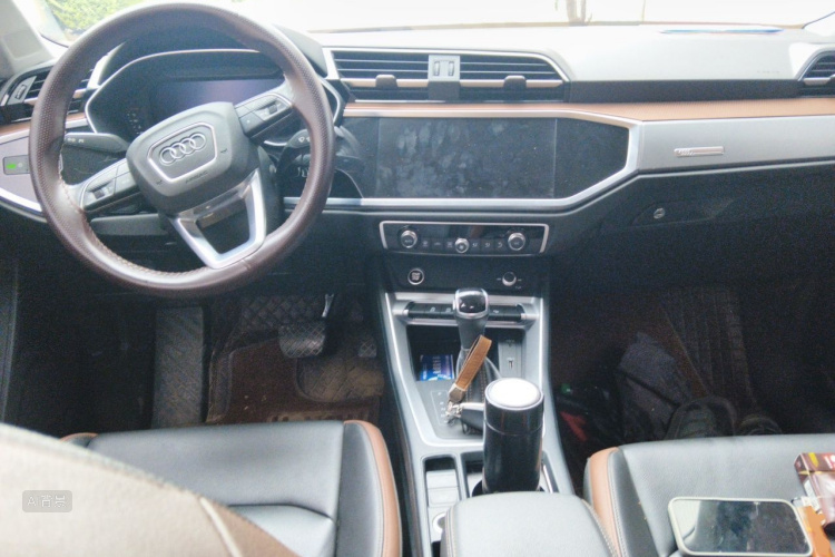 Audi Q3 2020 #11 Audi Q3 2020 car image #11