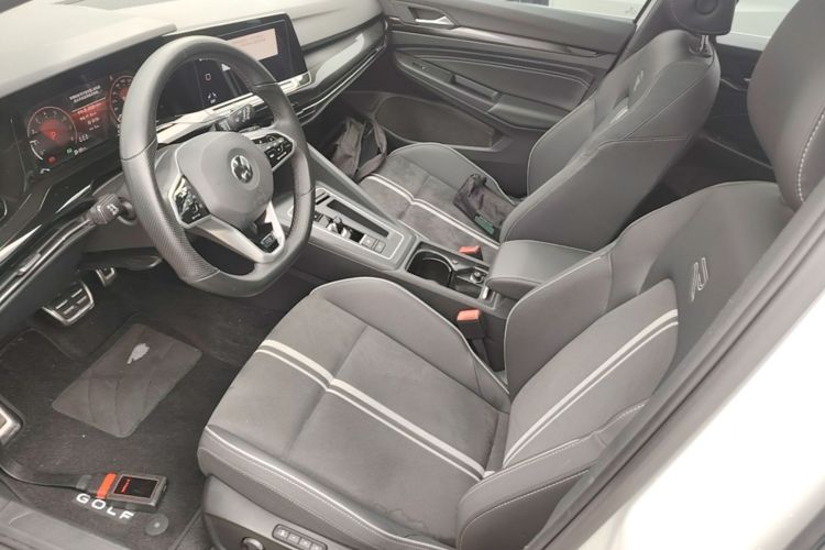 Volkswagen Golf 2022 car image #15