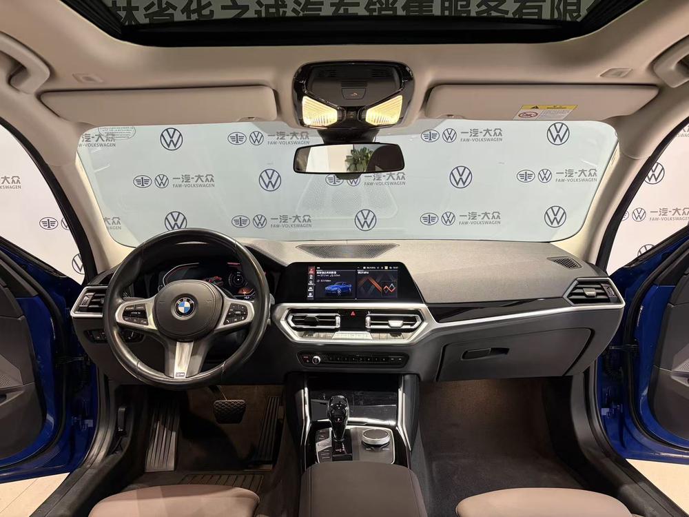 BMW 3 Series 2021 car image #11