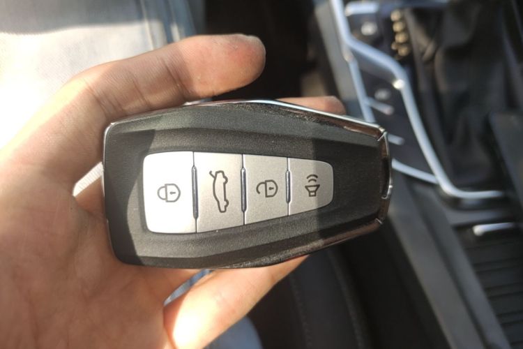 GEELY Emgrand 2021 #14 GEELY Emgrand 2021 image de voiture #14