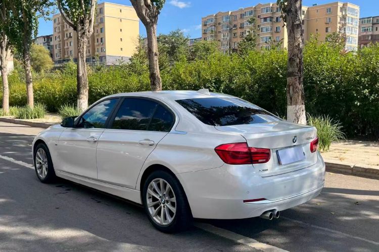 BMW 3 Series 2017 immagine di auto #5