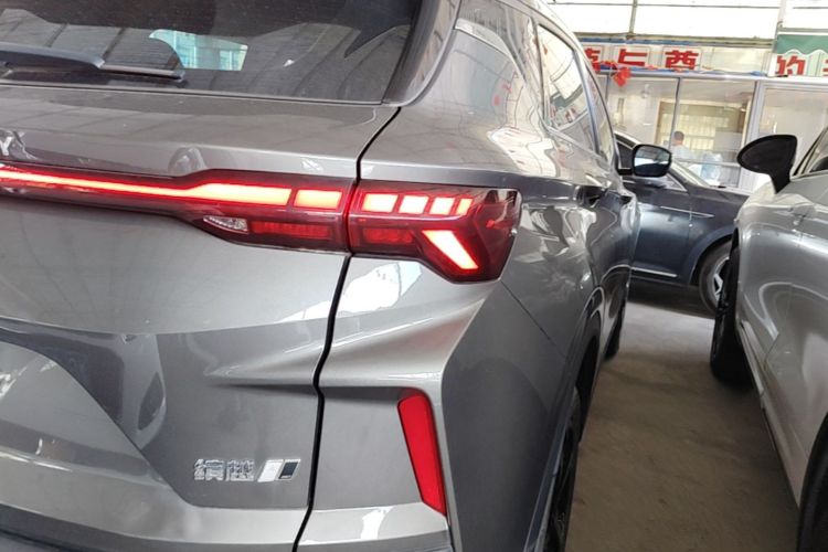 GEELY Coolray 2022 car image #8