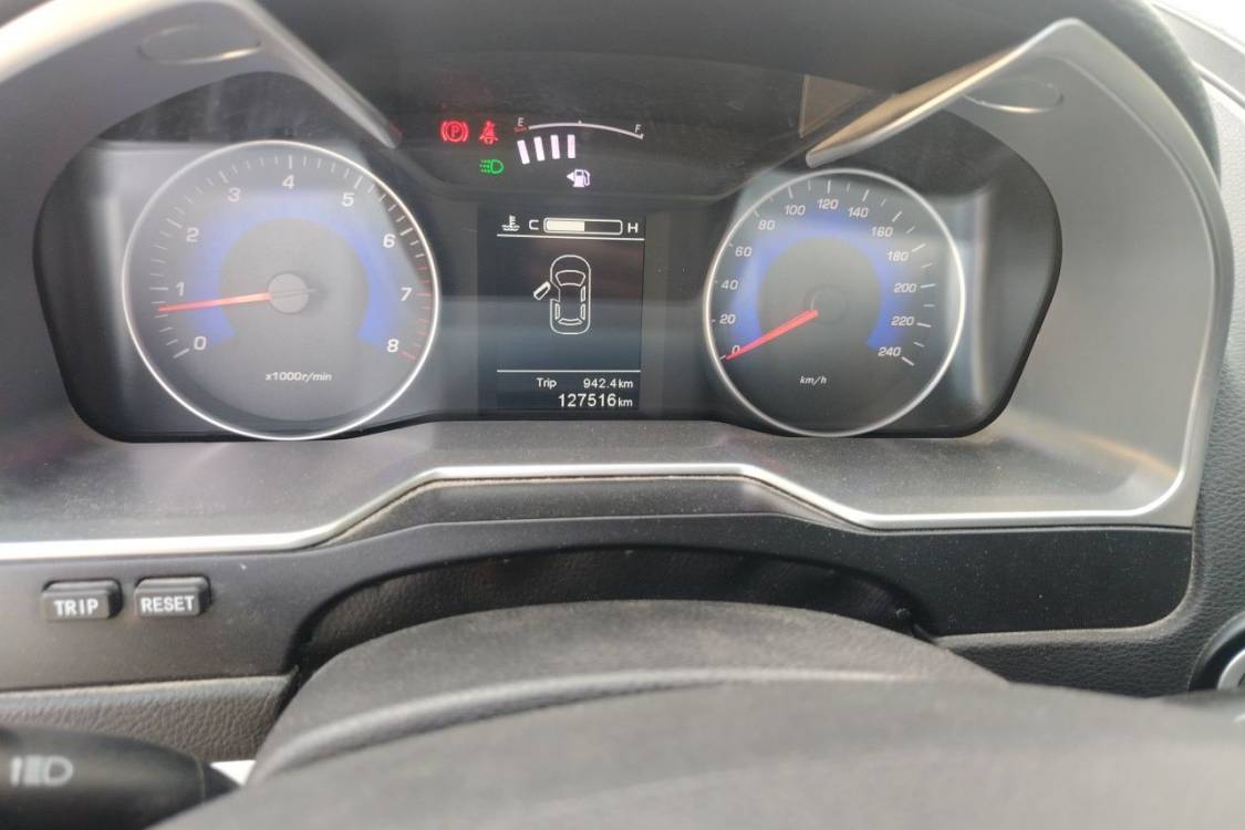 GEELY Emgrand 2016 #25 GEELY Emgrand 2016 car image #25