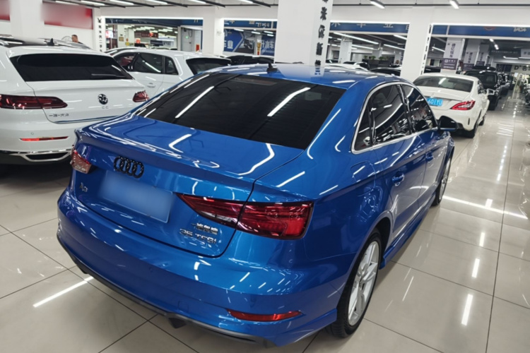 Audi A3 2019 car image #7
