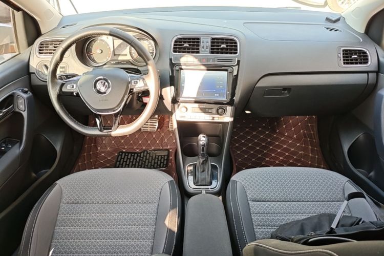 Volkswagen Polo 2016 #10 Volkswagen Polo 2016 car image #10