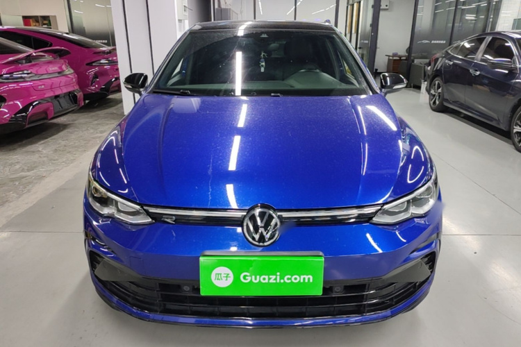 Volkswagen Golf 2022 car image #3