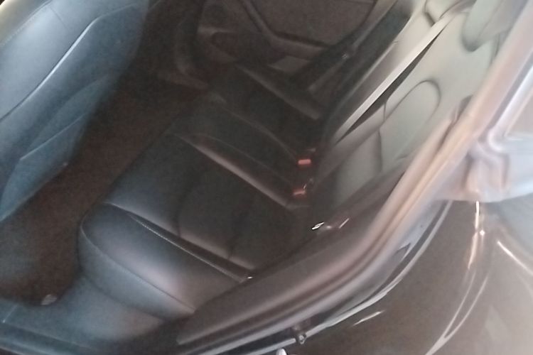Tesla Model 3 2023 car image #17