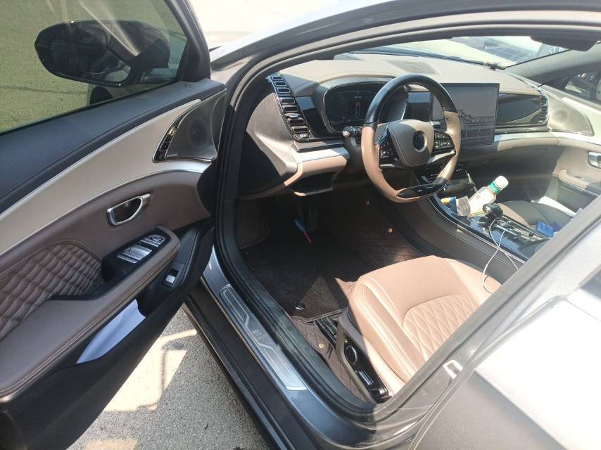 BYD Han 2024 car image #5