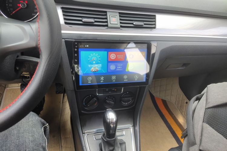 Volkswagen Bora 2018 car image #13