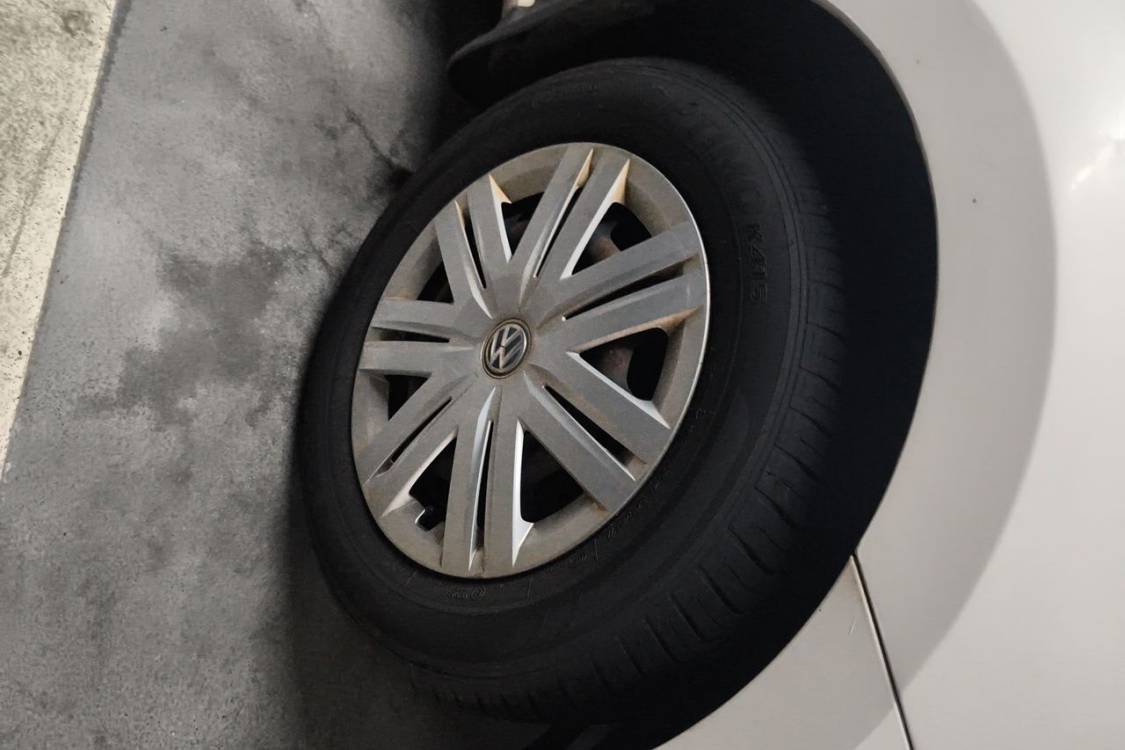 Volkswagen Polo 2017 car image #9