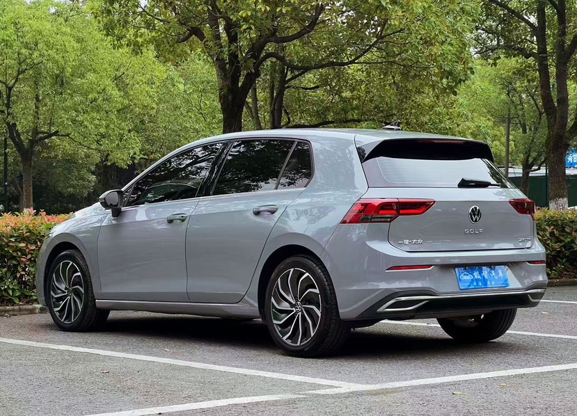Volkswagen Golf 2022 car image #6