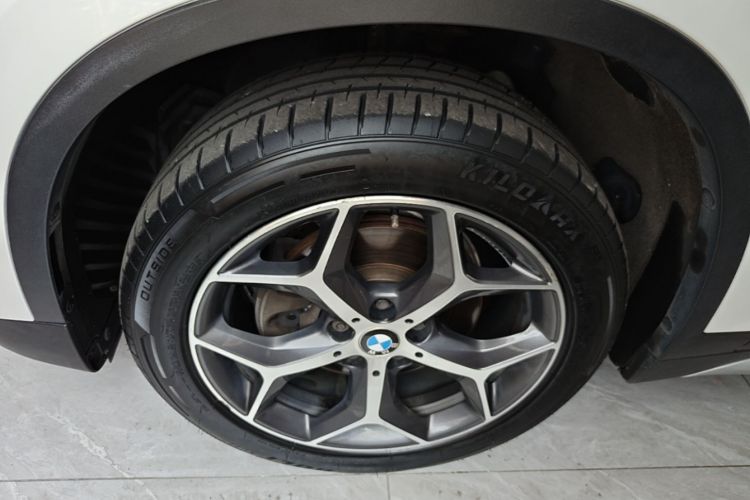 BMW X1 2018 #9 BMW X1 2018 car image #9