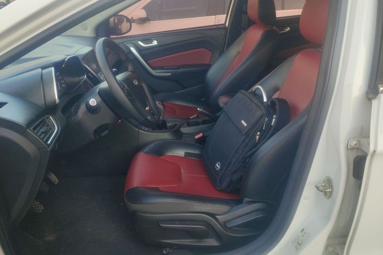 奇瑞 艾瑞泽5 2018 汽车图片 #17