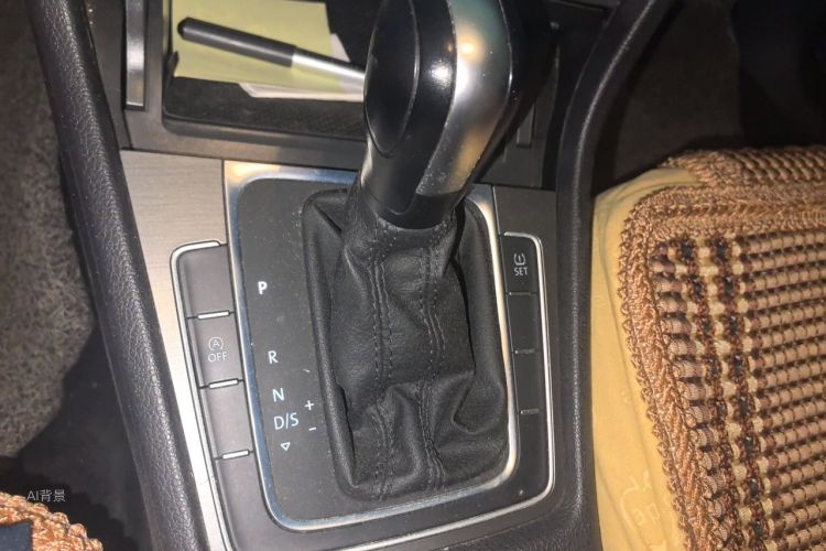 Volkswagen Golf 2016 car image #16