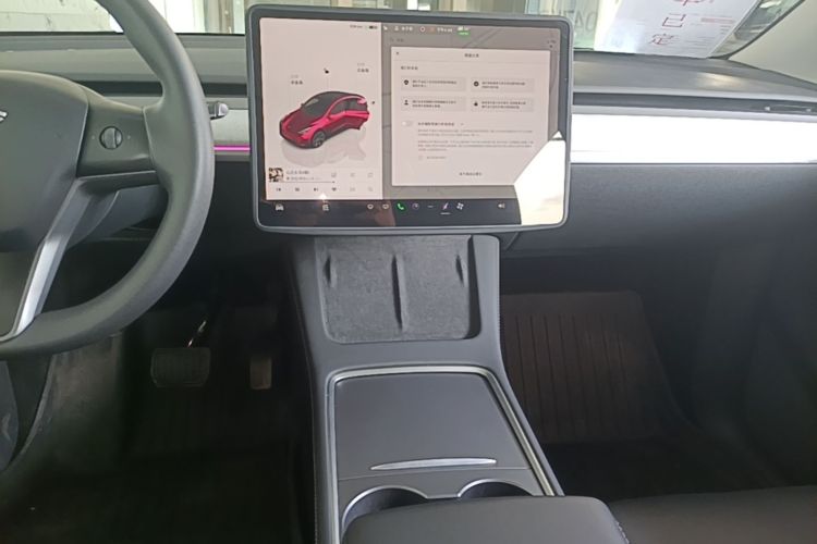 Tesla Model Y 2024 #13 Tesla Model Y 2024 car image #13