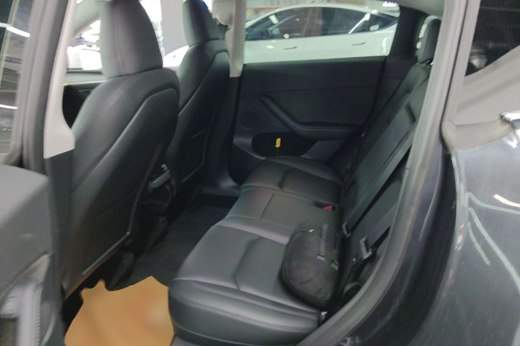 Tesla Model Y 2024 #13 Tesla Model Y 2024 car image #13