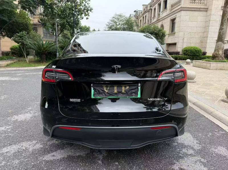 Tesla Model Y 2022 #2 Tesla Model Y 2022 car image #2