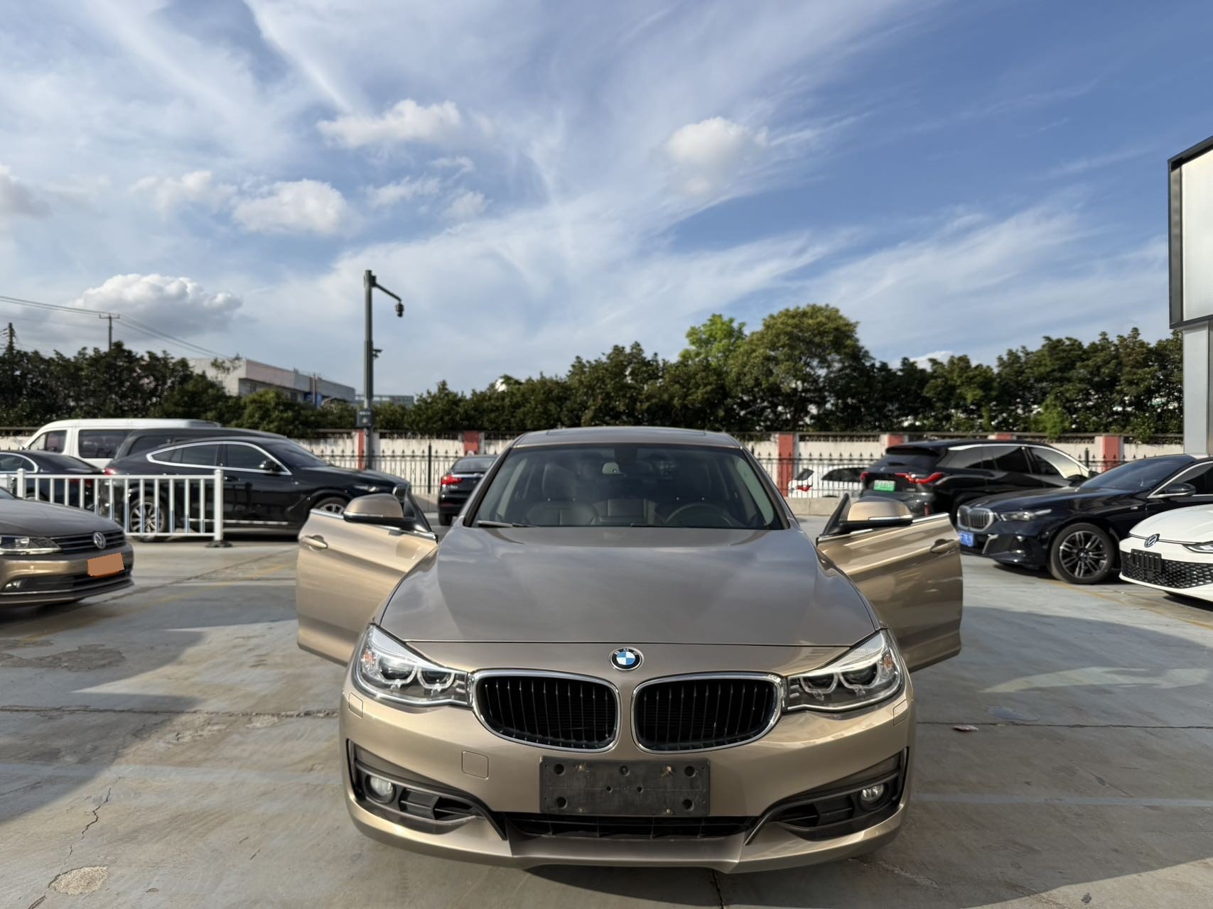 BMW 3 Series GT 2014 #2 BMW 3 Series GT 2014 car image #2