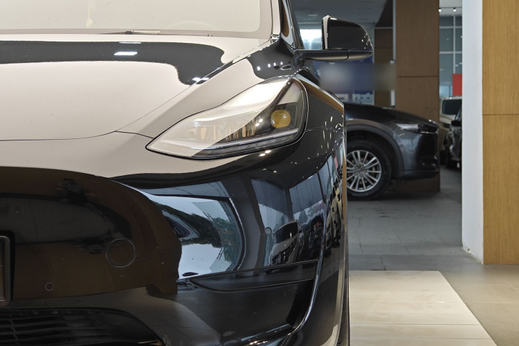 Tesla Model Y 2023 #11 Tesla Model Y 2023 car image #11