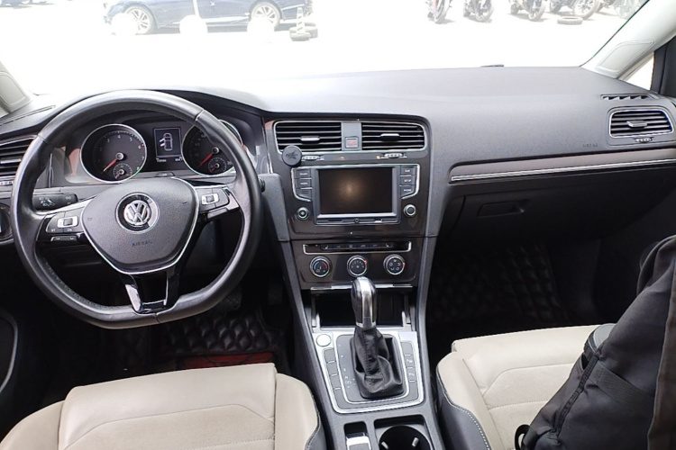Volkswagen Golf 2017 #10 Volkswagen Golf 2017 car image #10