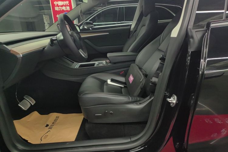Tesla Model Y 2021 #17 Tesla Model Y 2021 car image #17