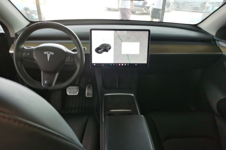 Tesla Model Y 2021 #10 Tesla Model Y 2021 car image #10