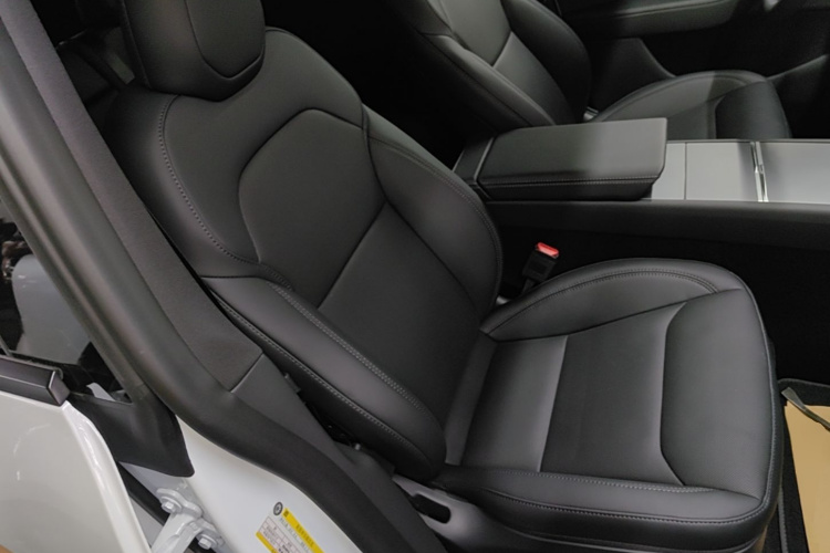 Tesla Model Y 2026 car image #24