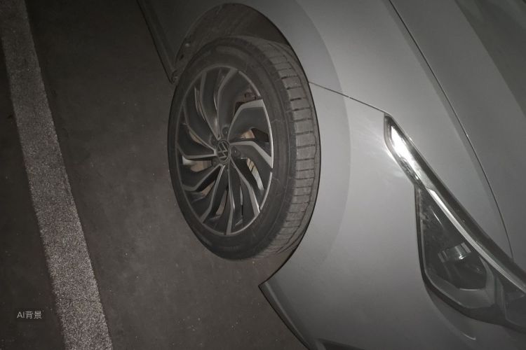 Volkswagen Golf 2021 car image #9