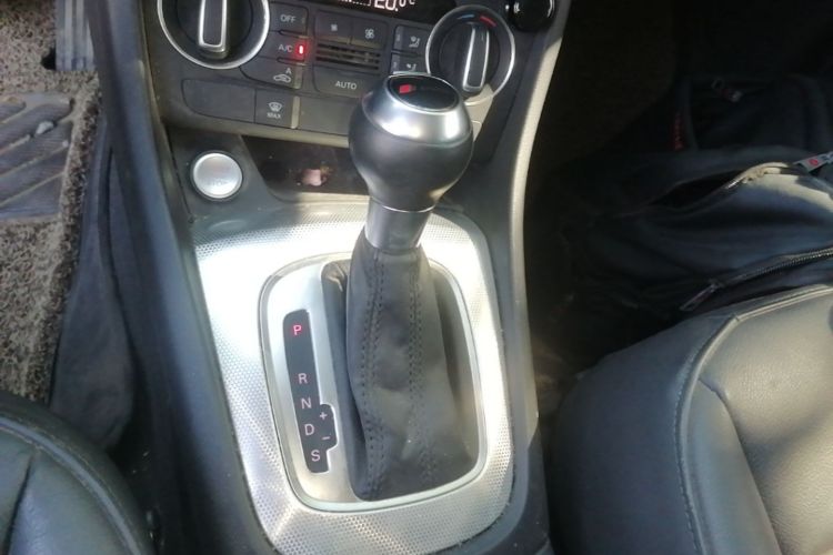 Audi Q3 2017 #14 Audi Q3 2017 car image #14
