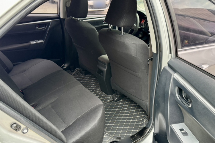 Toyota Corolla 2016 immagine di auto #18