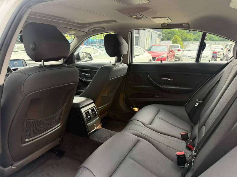 BMW 3 Series 2017 car image #7