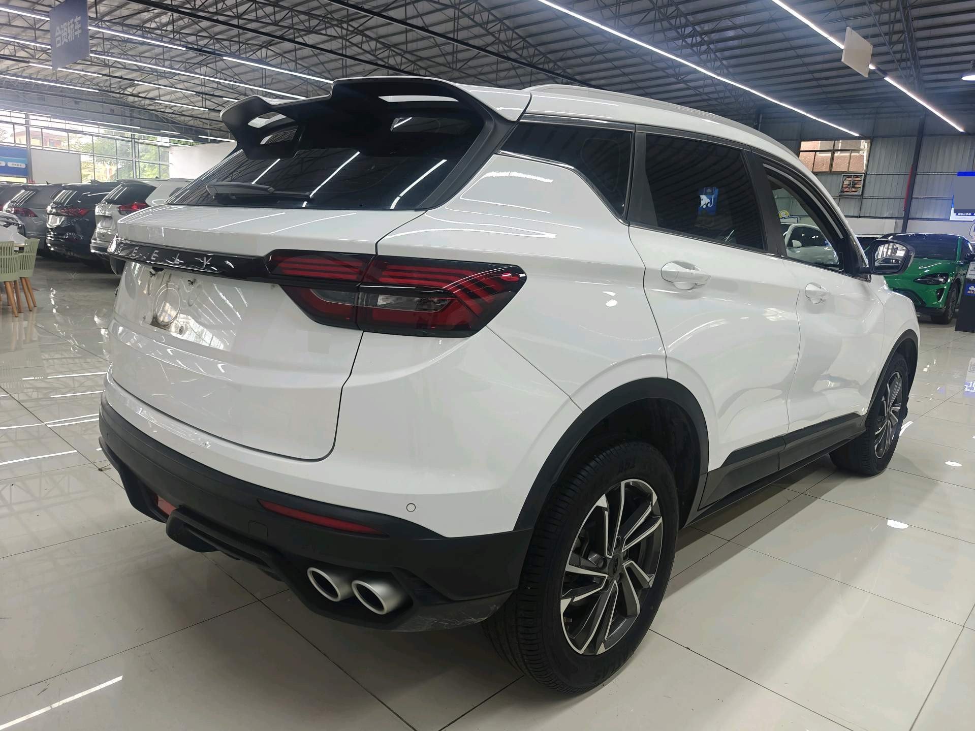 GEELY Coolray 2023 car image #3