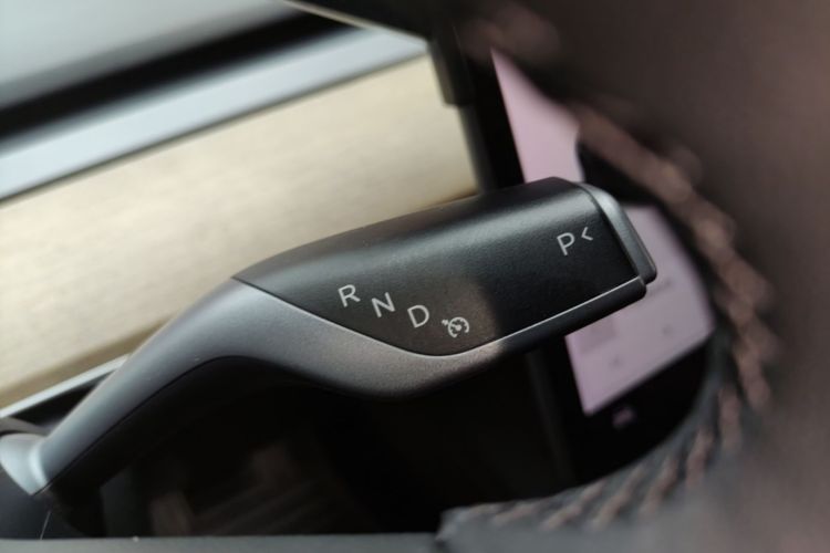 Tesla Model 3 2021 imagem de carro #18