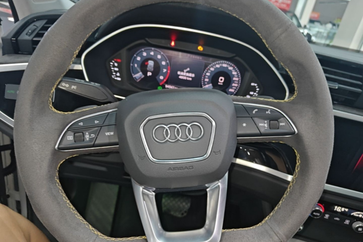 Audi Q3 2021 #11 Audi Q3 2021 car image #11