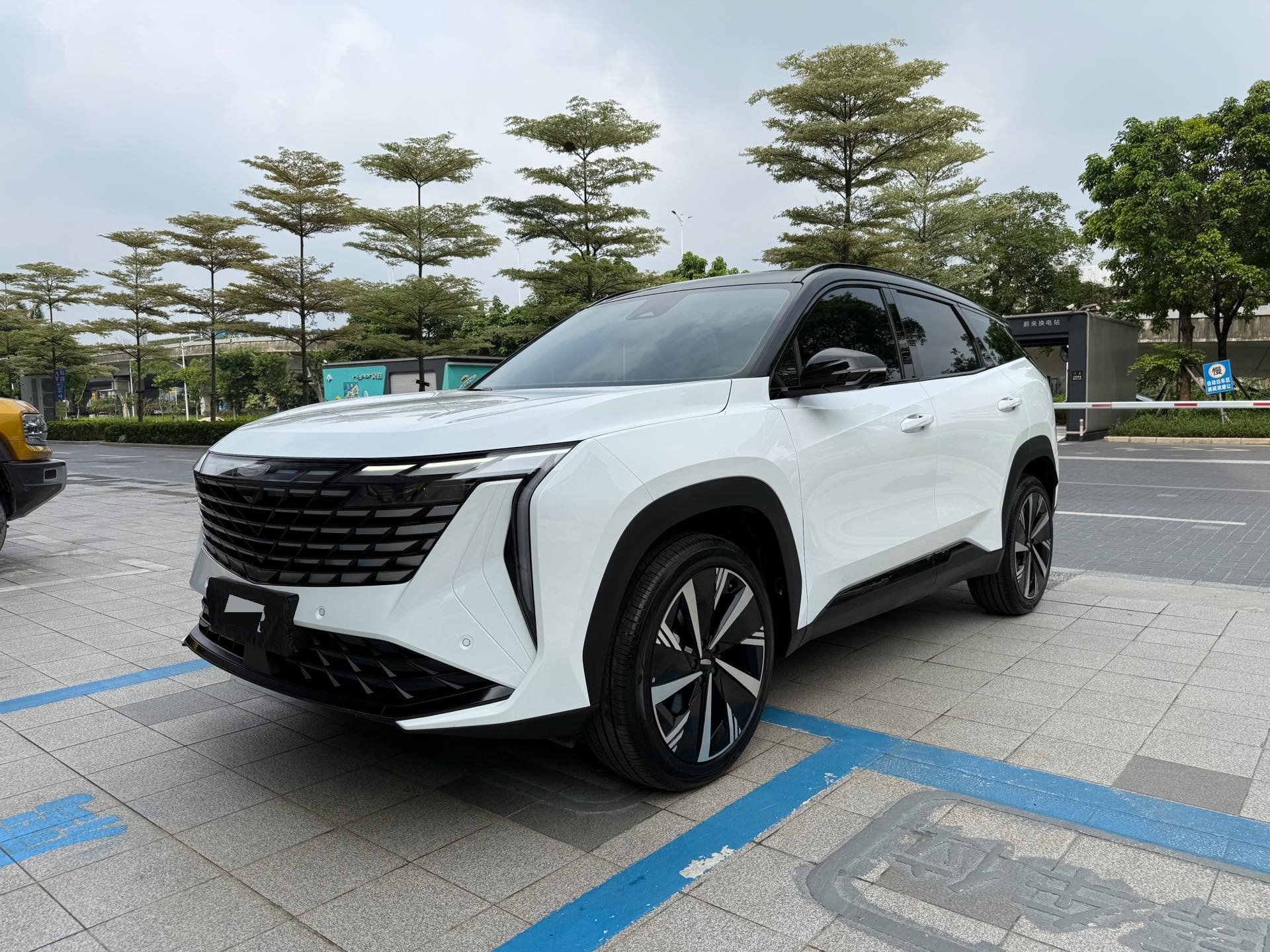 GEELY Boyue L 2024 GEELY Boyue L 2024 car image