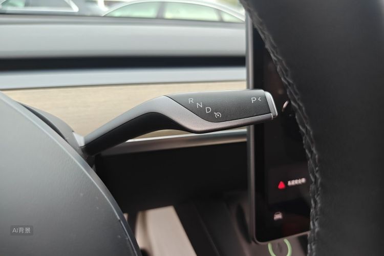 Tesla Model Y 2023 #16 Tesla Model Y 2023 car image #16