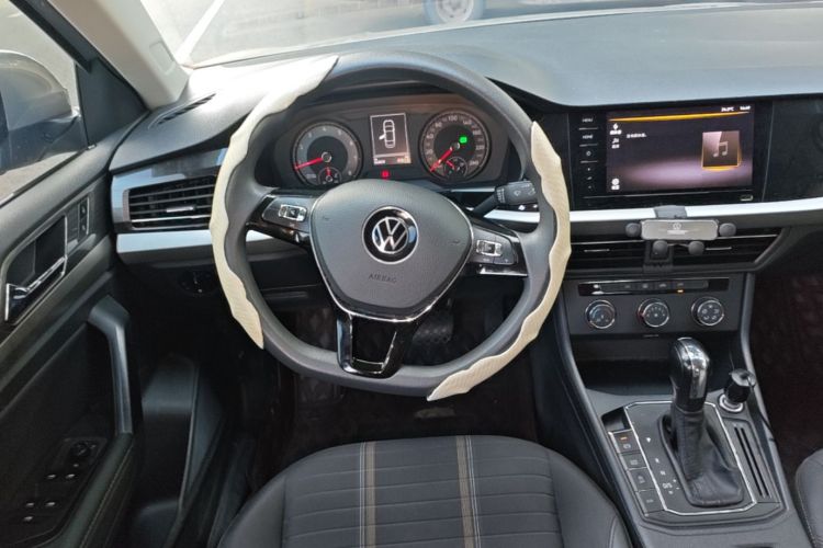 Volkswagen Lavida 2021 صورة سيارة #11