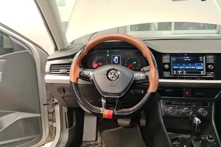 Volkswagen Lavida 2019 #11 Volkswagen Lavida 2019 car image #11